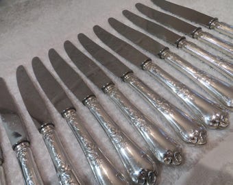 12 table knives silver metal handle rocaille style goldsmith Felix Frères Toulouse Vintage French silver-plated dinner knives 25.6cm
