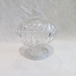 Beautiful Baccarat molded crystal sugar bowl with twisted sides Bamboo model early 20th c French crystal large sugar bowl