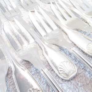 12 silver-plated silversmith Argental cake forks shell net model Vintage French silver-plated pastry cake forks 14.8cm