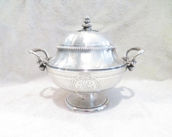 Superbe sucrier argent guilloche 950 Minerve style Louis XVI orfèvre P Queille Gorgeous 19th c French 950 silver large sugar bowl