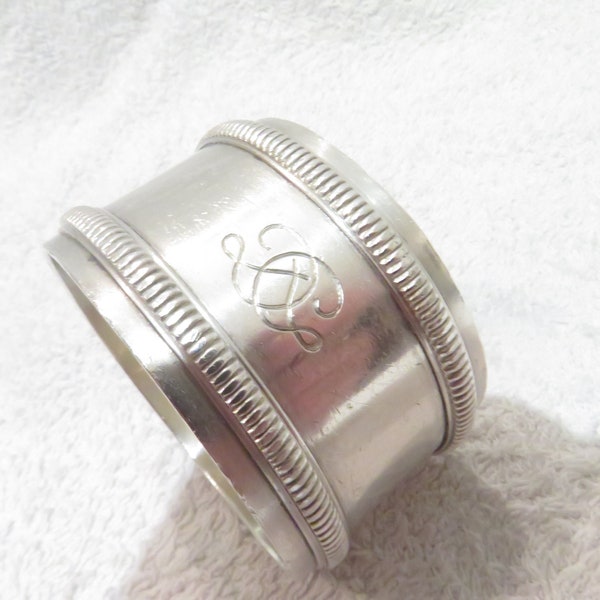 Rond de serviette argent 950 Minerve décor frises de godrons orfèvre Tetard 20th c French 950 silver servilleta ring