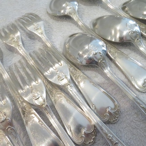 12 silver metal table covers rococo style goldsmith Ercuis model Louis XV 29 French silver-plated 24p dinner cutlery set