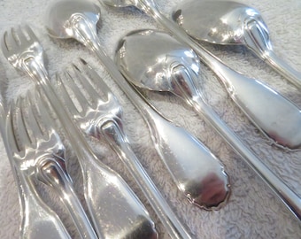 4 couverts à dessert argent 950 Minerve style Contours Orfèvre E Puiforcat modèle Noailles 20th c French 950 silver 8p dessert cutlery set