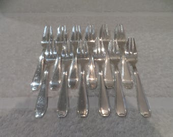 12 fourchettes à gateaux métal argenté orfèvre Christofle modèle Marly Vintage silver-plated pastry cake forks 16cm - France