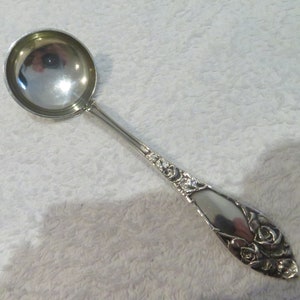 Jolie petite louche hors d&#39;oeuvre ? argent 830 Norvège décor roses art nouveau Norwegian 830 silver appetizer ? ladle