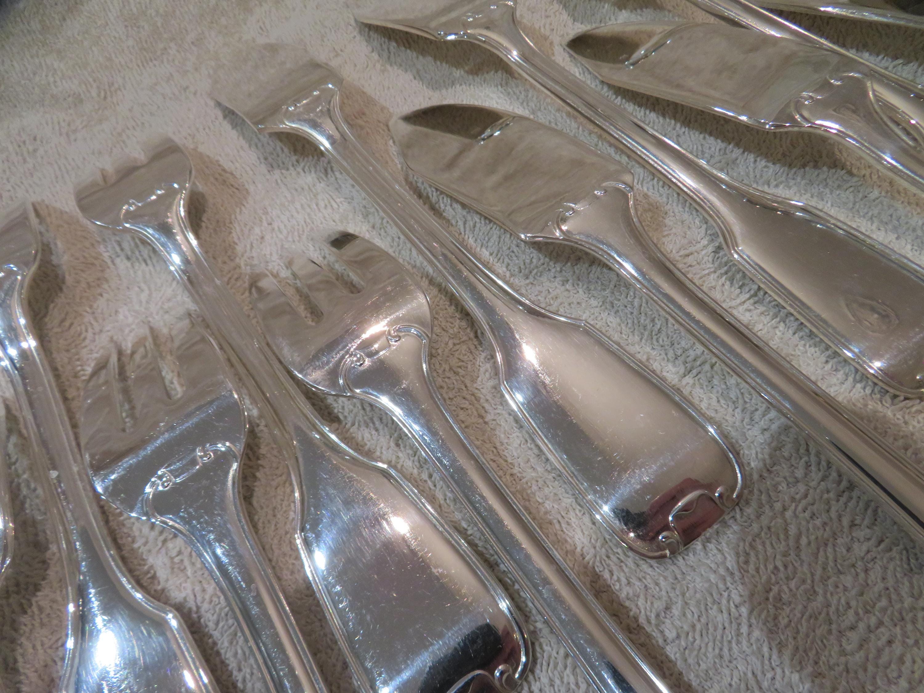 12 Fish Cutlery Goldsmith François Frionnet Model Ile De France