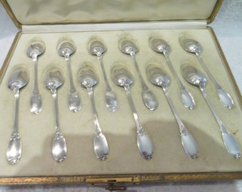 12 silver 950 Minerva style Louis XIV silver tea spoons by Victor Boivin, Gorgeous, circa 1900, French.