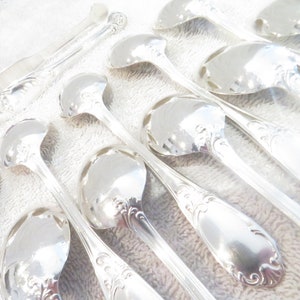 12 teaspoons sugar tongs silver metal goldsmith F Frionnet model Varenne LXV Vintage French silver-plated coffee spoons sugar flip-flops
