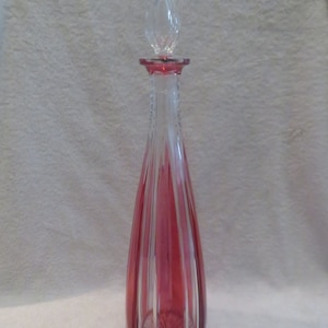 Schöne Weinkaraffee aus dem Kristall-Kristall von Saint Louis mit Rubin (1930 französisch kristall rhine wine decanter)