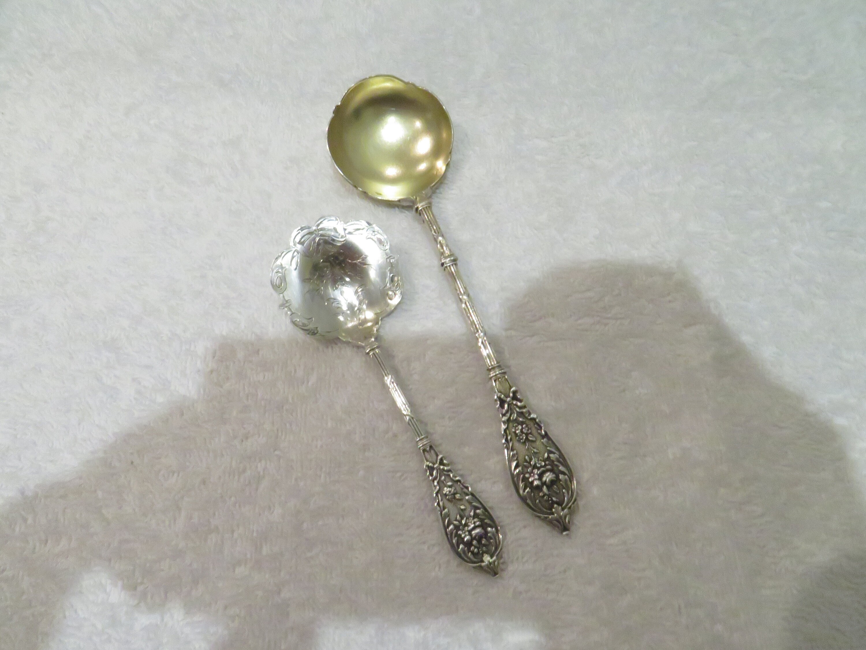 Pelle Et Petite Louche