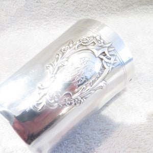 Bicchiere in argento 950 Minerva art nouveau stile rococò con medaglione orafo A Deflon 1900 Francese 950 bicchiere in argento 18cl