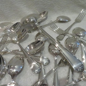 Homewife&#39;s party 25p silver metal style Louis XV goldsmith NC (Vintage French silver-plated 25p dinner cutlery set)