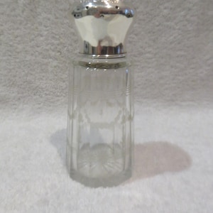 Streuer aus 950er Silber, Minerva und Kristall, Louis XVI-Stil, frühes 20. Jh., französischer Zuckerstreuer aus 950er Silber und Kristall, H 13,2 cm