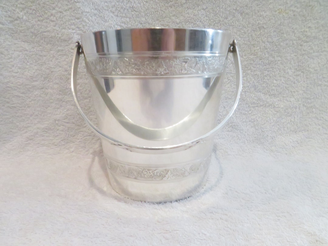 Seau à Glaçons Métal Argenté • Hauteur 12,5 Cm • Diamètre 13 Cm • Qualité
