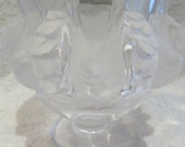 Vase cristal de Lalique décor Moineau modèle Dampierre Vintage French crystal vase sparrows