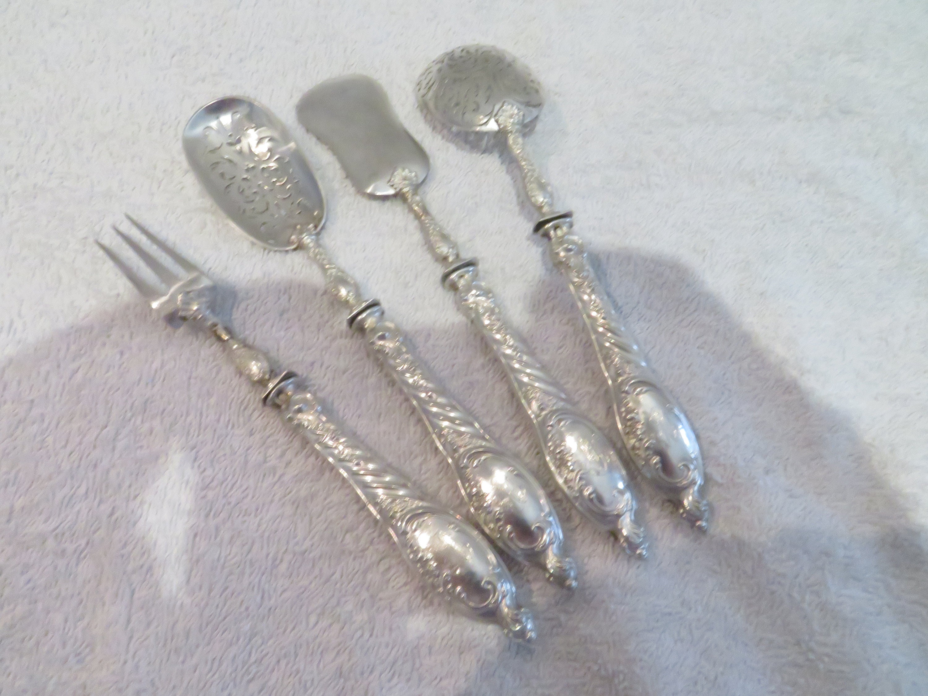 Service à Mignardises – Manche Argent Massif – Couverts Apéritif Ancien
