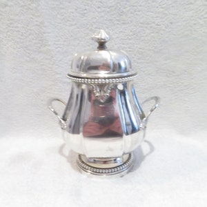 Beautiful 950 silver sugar bowl, Minerva pattern, Louis XVI style, decorated with pearls and acanthus leaves, silversmith JG, early 20th century, French.