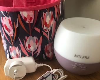 Jocelyn Proust Fabric Diffuser Carrier: Padded Doterra Petal Bag