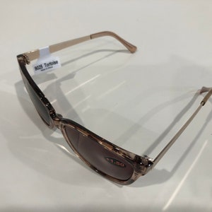 DE NUEVO EN EXISTENCIA Lectores de gafas de sol magnificados de diseñador Tortuga 9025 imagen 2