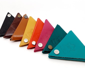 Triangle-shaped coin holder