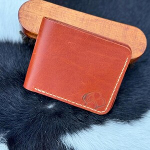 Cartera plegable de piel de grano completo hecha a mano