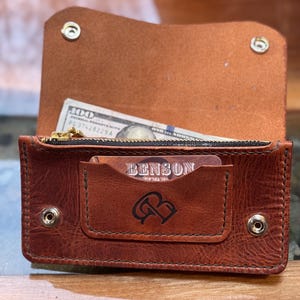Cartera de cuero de grano completo hecha a mano para motociclista, camionero, cadena y otros artículos.
