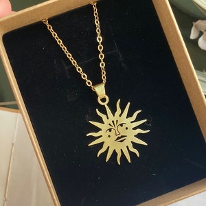 太陽ペンダントネックレス、太陽ペンダントイエローゴールド 太陽ペンダントネックレス、太陽ペンダントイエローゴールド