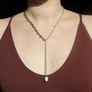 Silver lariat necklace with pearl pendant, Chain silver drop necklace image 1