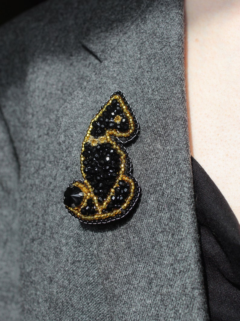 Black and gold cat brooch, beaded embroidery brooch image 4