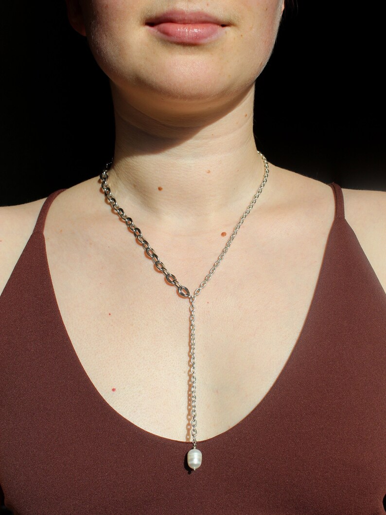 Silver lariat necklace with pearl pendant, Chain silver drop necklace image 1