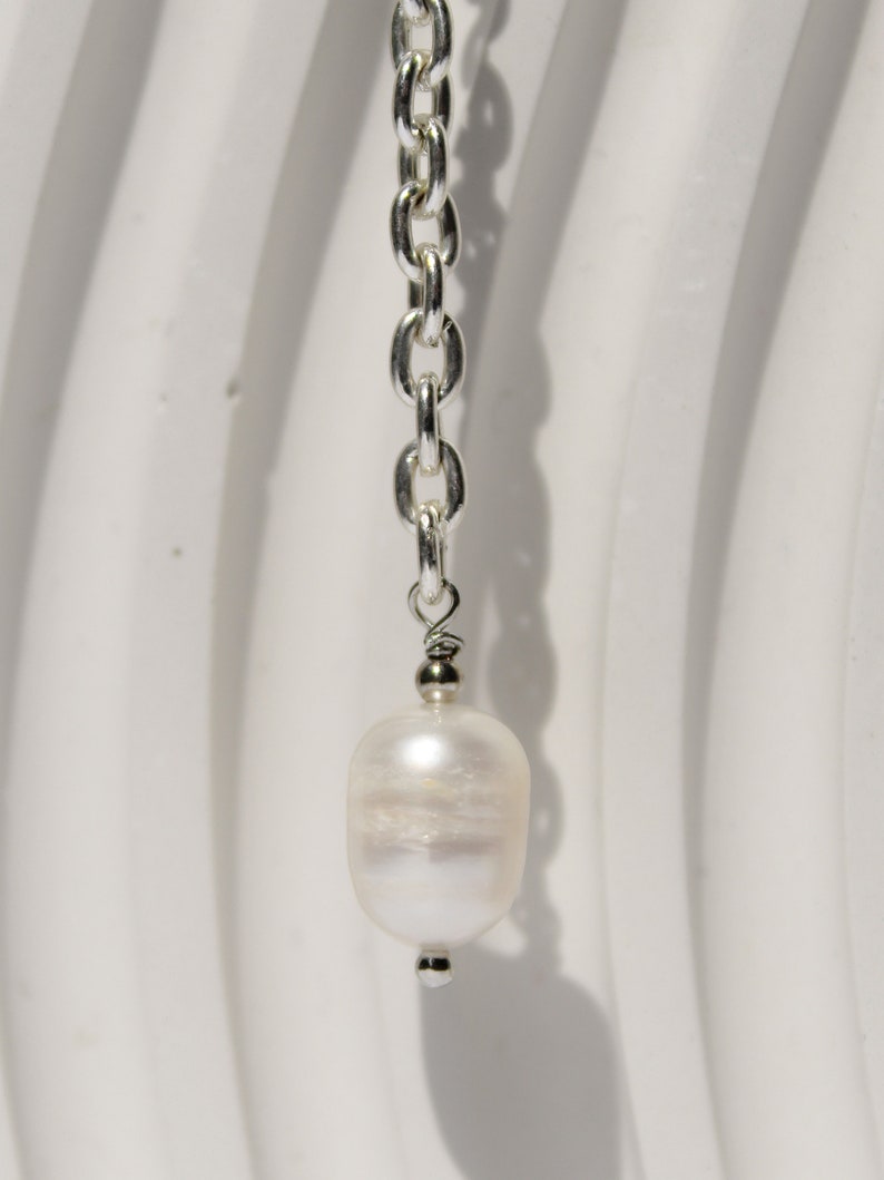 Silver lariat necklace with pearl pendant, Chain silver drop necklace image 4