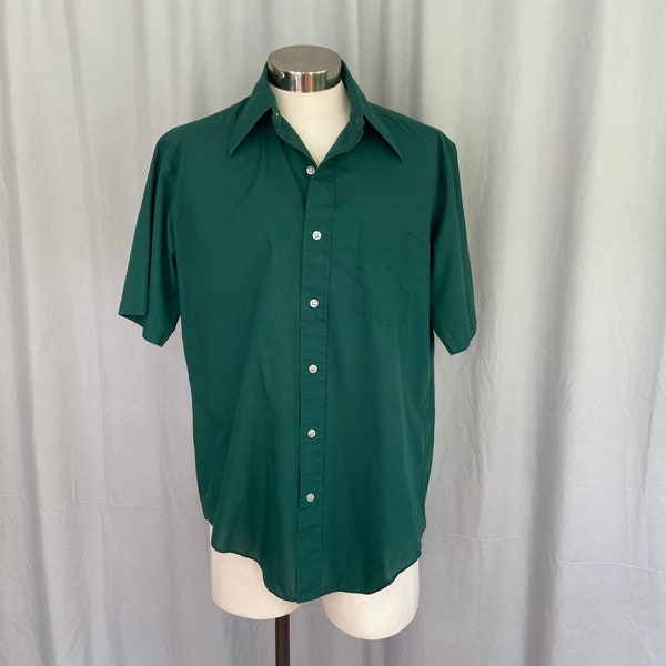 Green mens short sleeved dress shirt with long collar points, mens dark green dress shirt with wide collar, green button up disco shirt