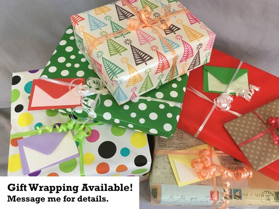 Red polyester necktie, peacock pattern, wide burg… - image 8