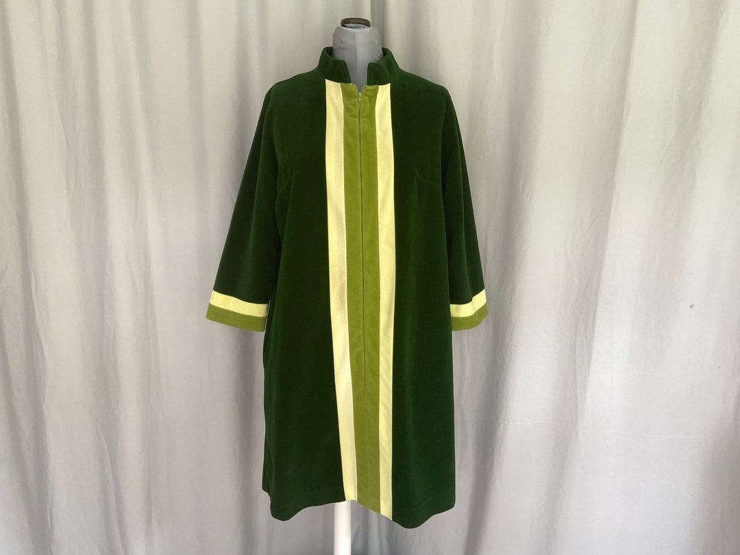 Green Mid-century Housecoat, Zip Front Flannel Robe With Pockets ...