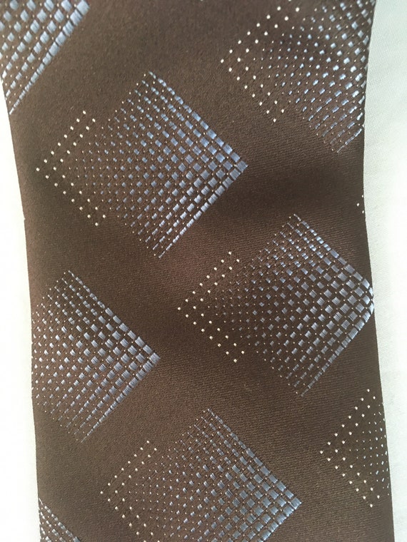 Brown necktie with tan and blue pattern, Geometri… - image 3