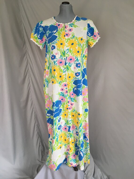 Bright floral housecoat, vintage floral muumuu, z… - image 2