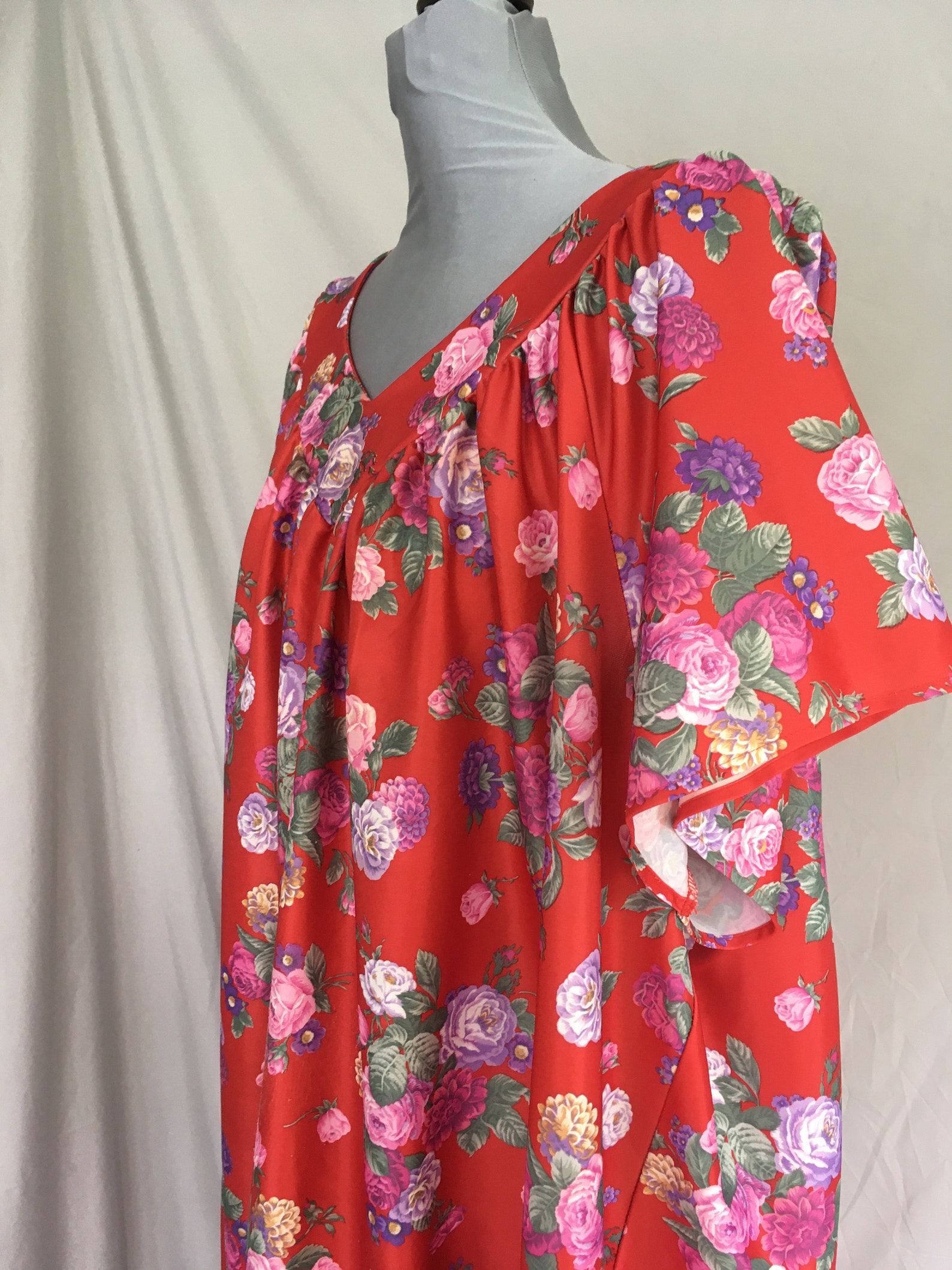 polyester muumuu