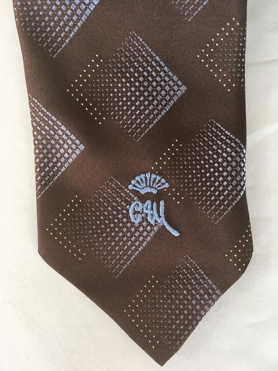 Brown necktie with tan and blue pattern, Geometri… - image 2