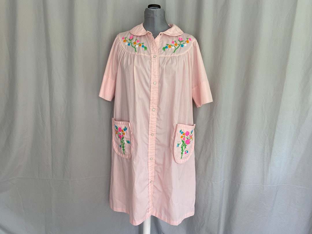 Pink Snap-front House Coat Vintage Pink Robe With Embroidered - Etsy