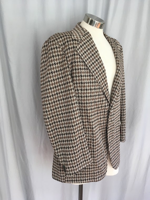 Brown and beige polyester mens sport coat, size 4… - image 5