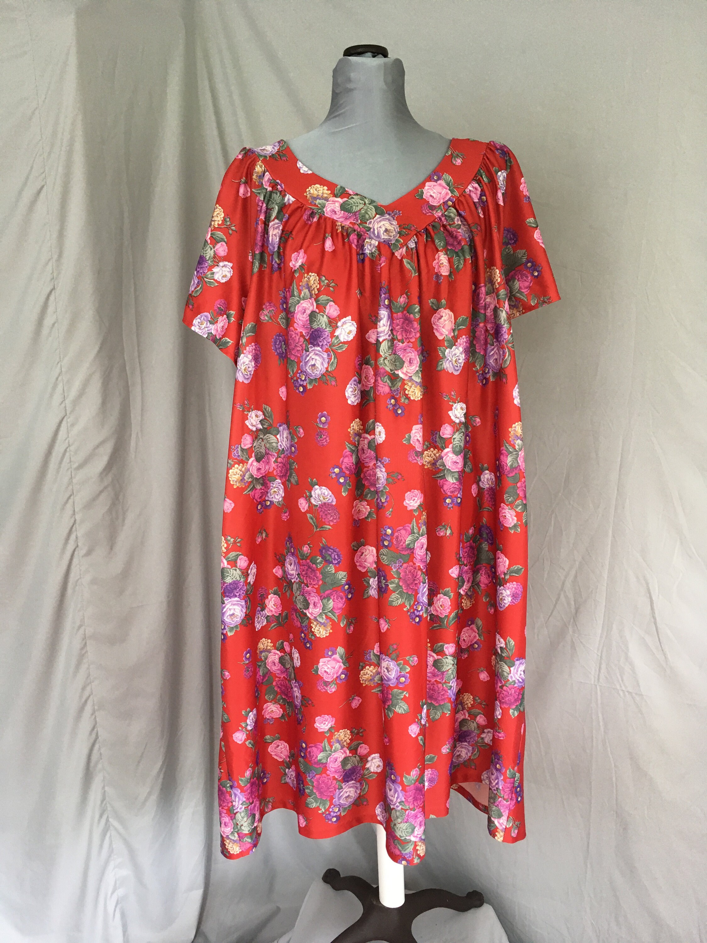 polyester muumuu