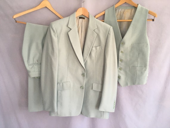 Light green 3 piece 1970s polyester leisure suit 3