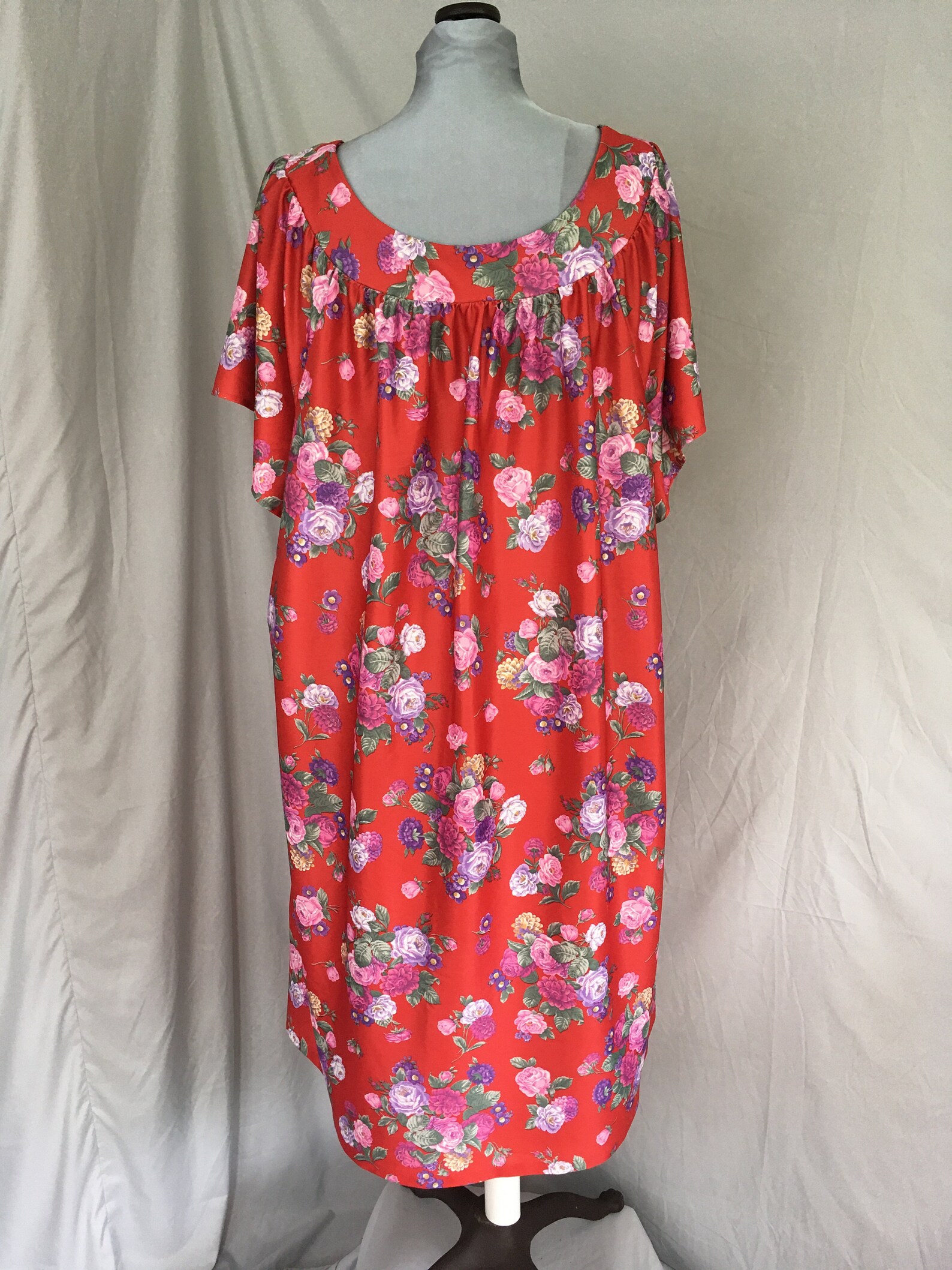 polyester muumuu