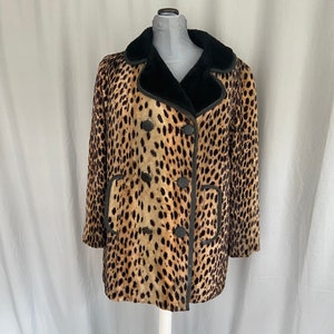 Womens vintage faux fur coat, vintage animal pattern faux fur jacket, vintage faux fur jacket with black collar, fake fur womens jacket