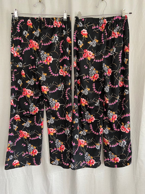 Pair of identical black floral vintage pant suits… - image 8