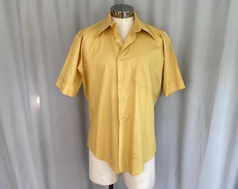 70s Wavy Stripes Long Sleeve Men Button up Shirt, Retro Vintage Brown Yellow Print Buttoned Down Collar Casual Dress 1970 Disco Chest Pocket - Etsy 70s Wavy Stripes Long Sleeve Men Button up Shirt, Retro Vintage Brown Yellow Print Buttoned Down Collar Casual Dress 1970 Disco Chest Pocket - Etsy