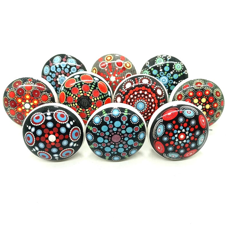 Perillas de cerámica multicolor para gabinetes: diseño plano de lunares imagen 1