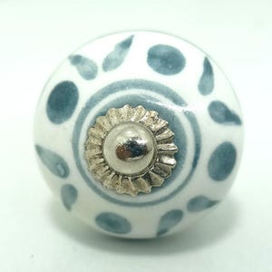 Handbemalte Keramik Knäufe, Graues Blumenmuster, Vintage Stil Bild 3