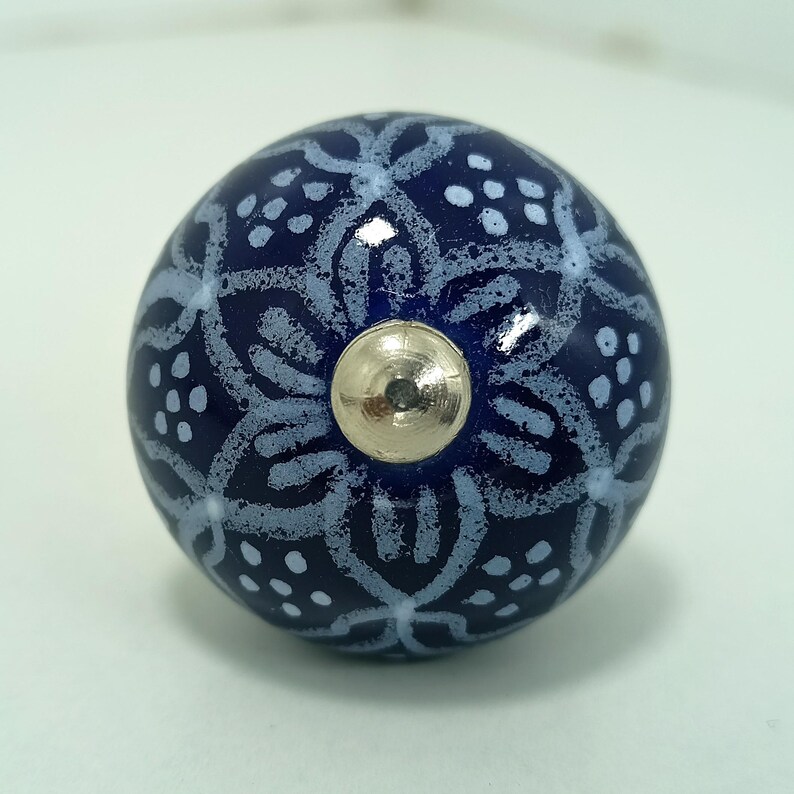 Rustieke muurhaak – paarse keramische knoppen – decoratie hal boerderij – tassen- en jashaken afbeelding 19