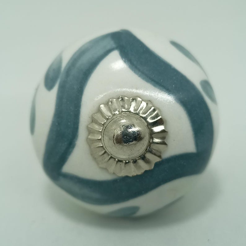 Handbemalte Keramik Knäufe, Graues Blumenmuster, Vintage Stil Bild 11